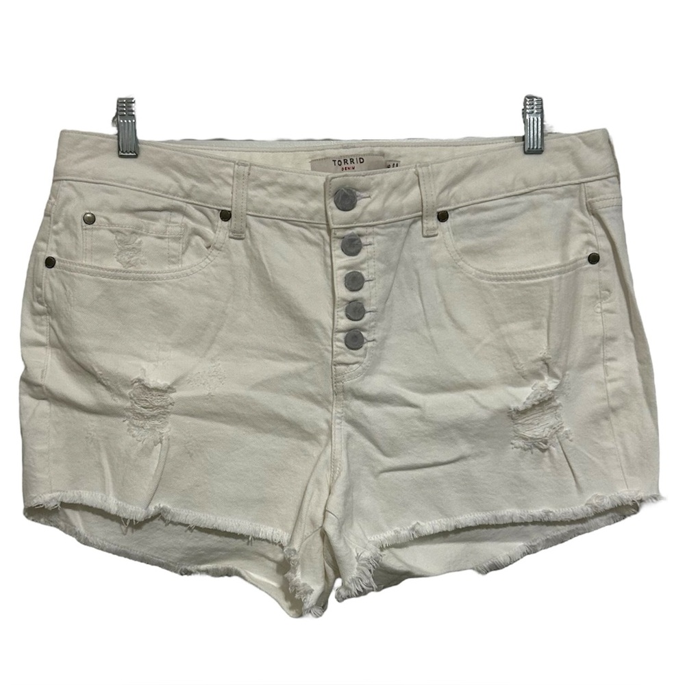 Torrid White Distressed Denim Shorts Button Fly Raw Hem NWT Size 16